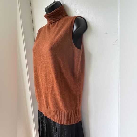 Lafayette 148 New York Cashmere Turtleneck top size M - Picture 5 of 12